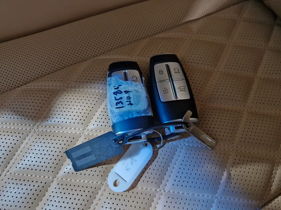 2023 Genesis GV80 Royal 