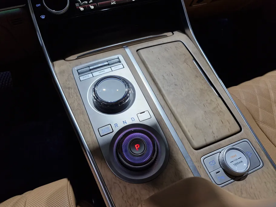 2023 Genesis GV80 Royal 