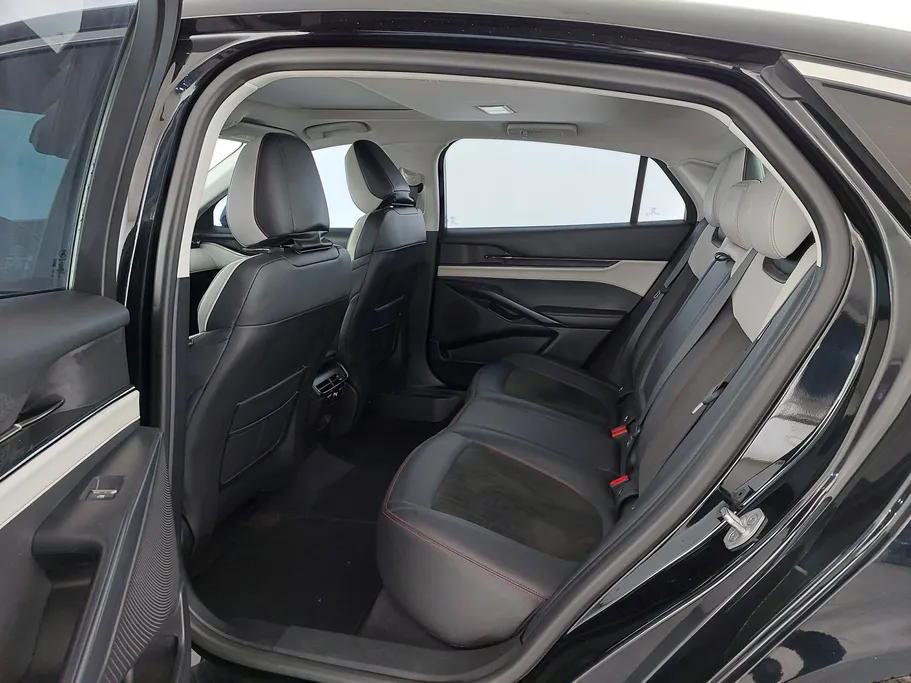 2023 Ford Taurus Trend 