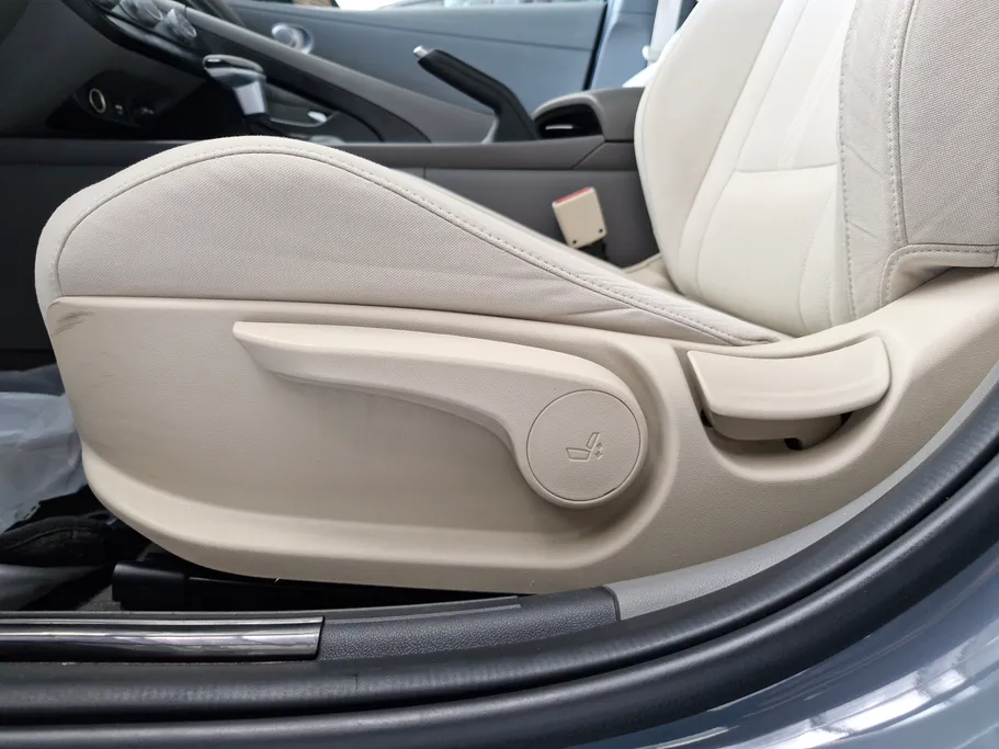 2023 Hyundai Elantra Smart 