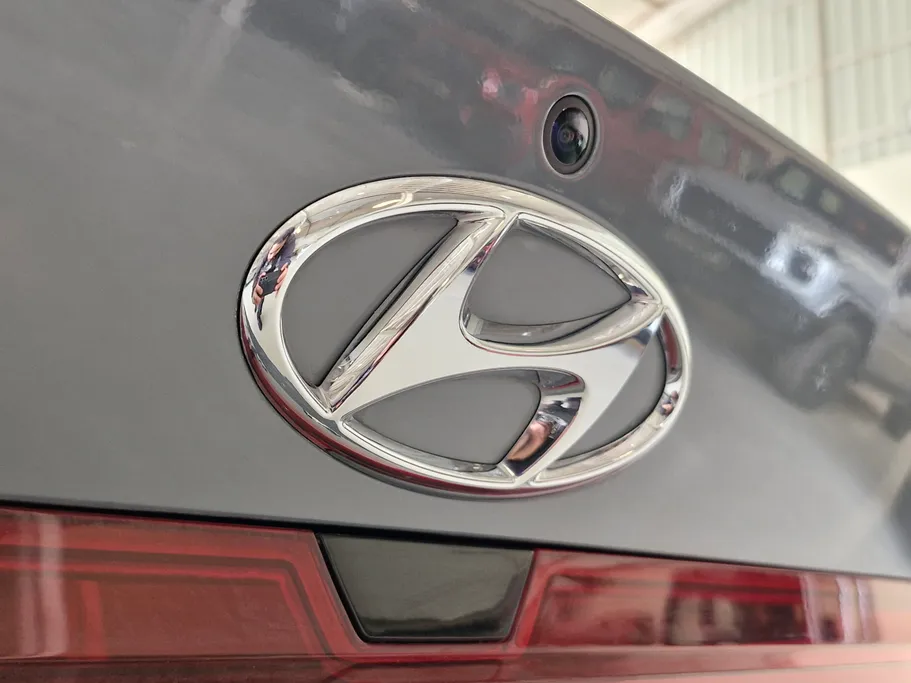 2023 Hyundai Elantra Smart 