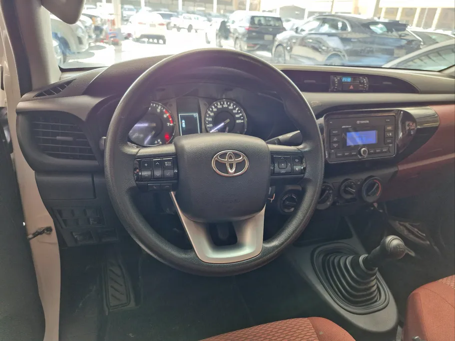 2022 Toyota Hilux GLX 