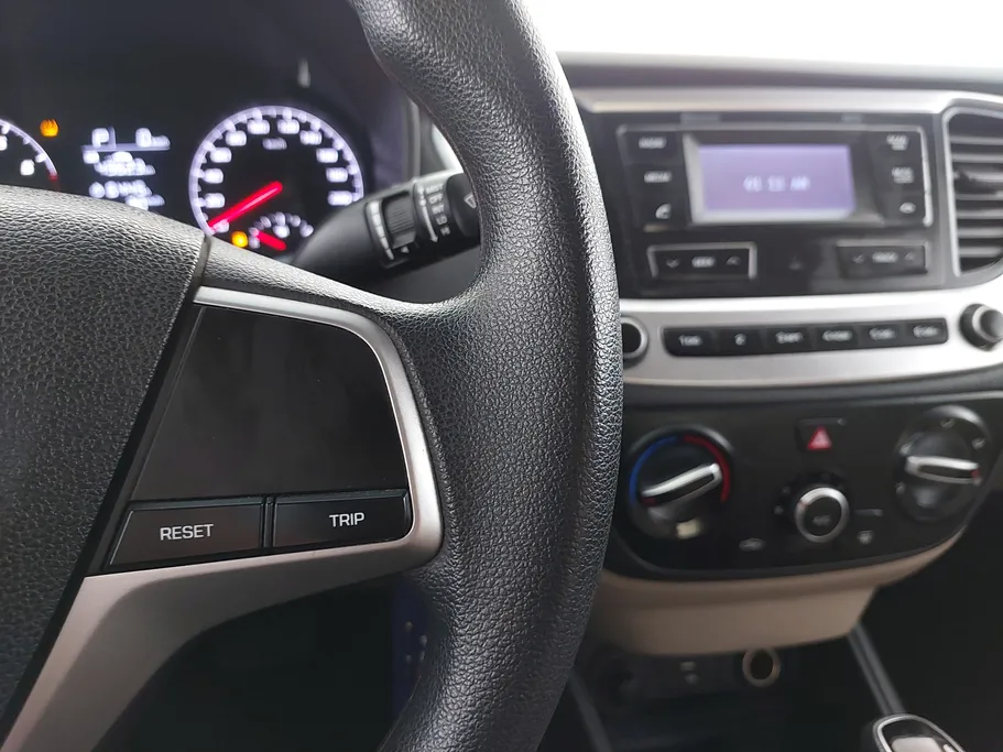 هيونداي اكسنت سمارت 2023 