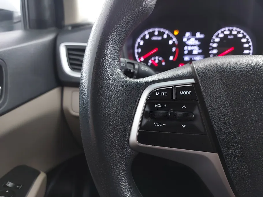 هيونداي اكسنت سمارت 2023 