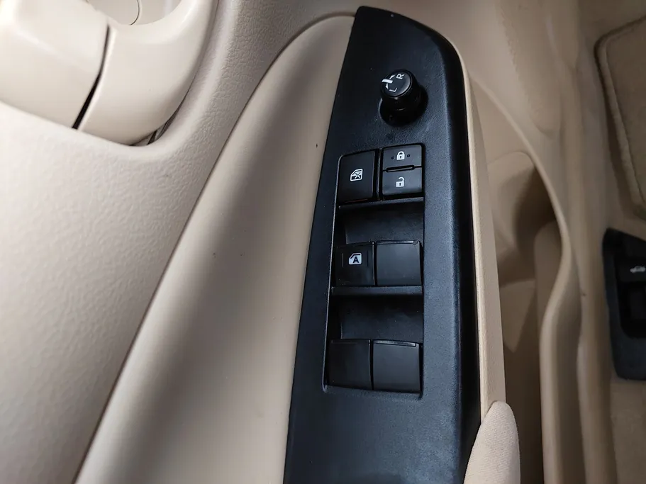 تويوتا يارس Y 2019 