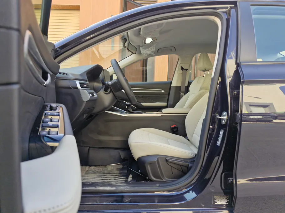 جيلي امجراند GS 2025 