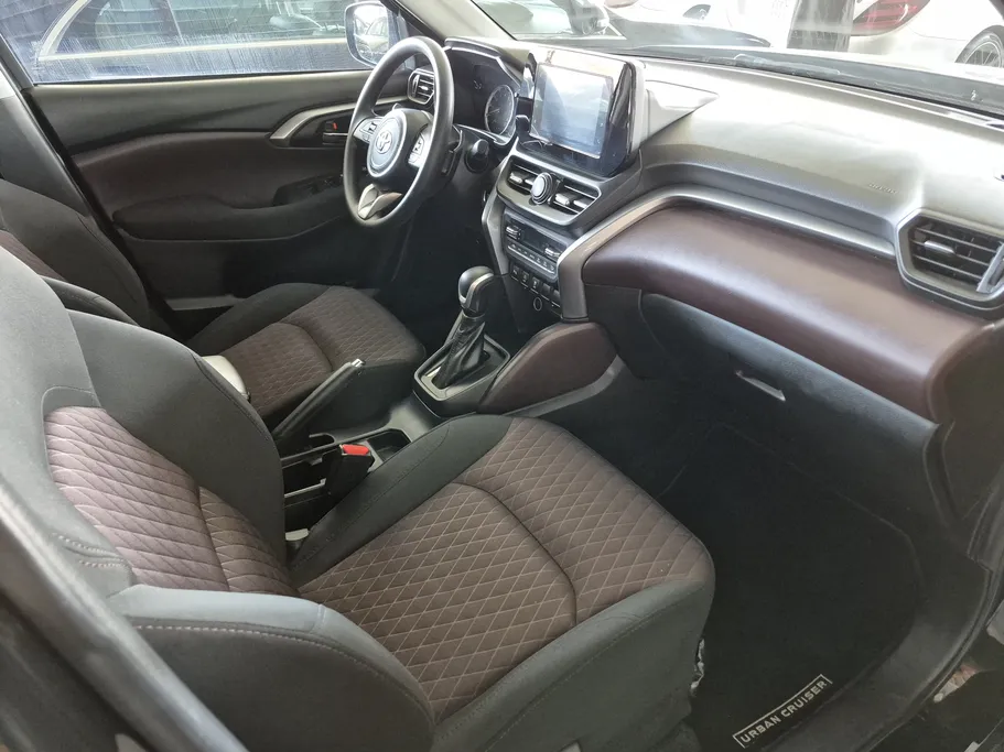 2024 Toyota Urban Cruiser GL 