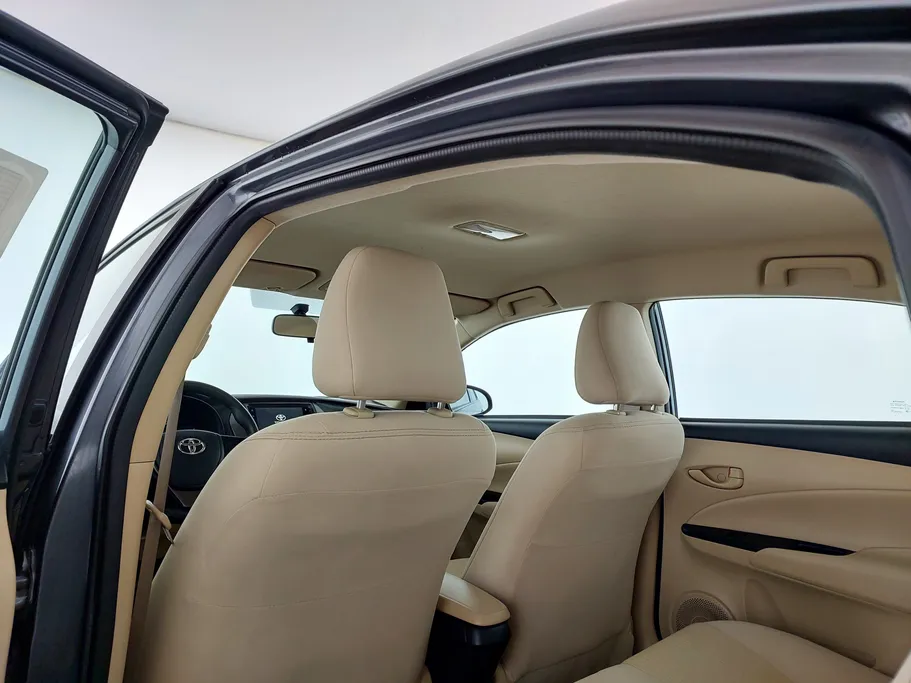 2022 Toyota Yaris  Y 