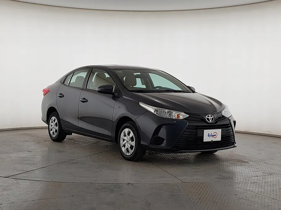 2022 Toyota Yaris  Y 