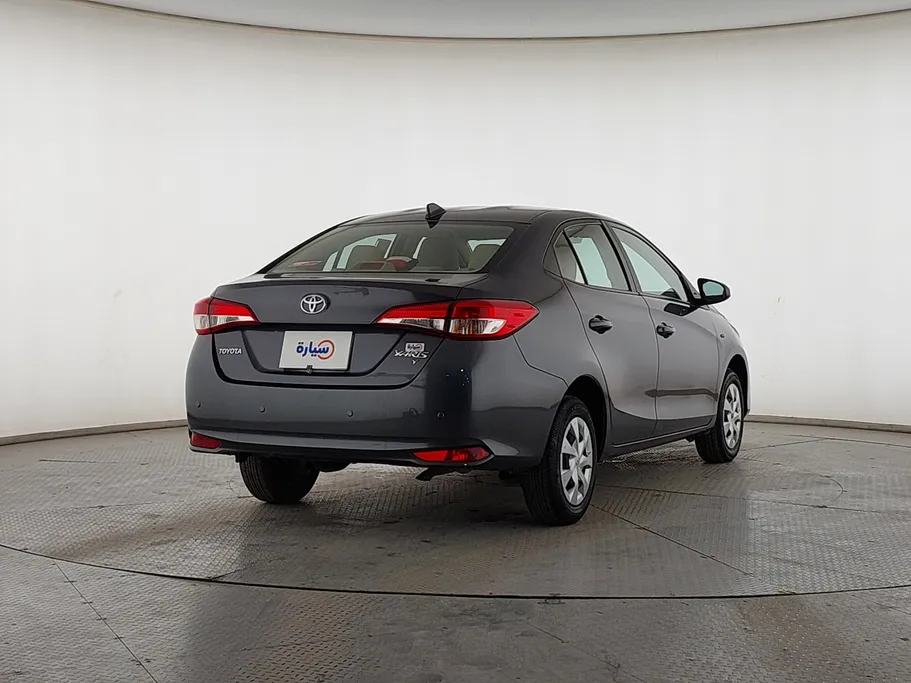 2022 Toyota Yaris  Y 