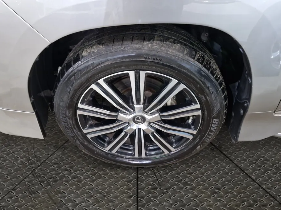 لكزس LX 570 S 2019 