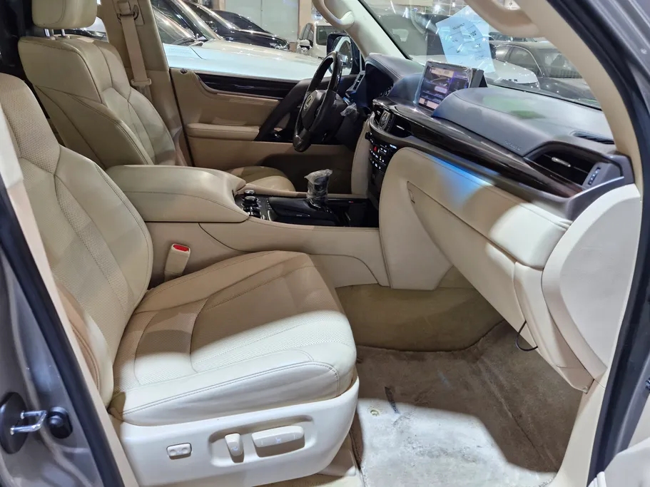 لكزس LX 570 S 2019 