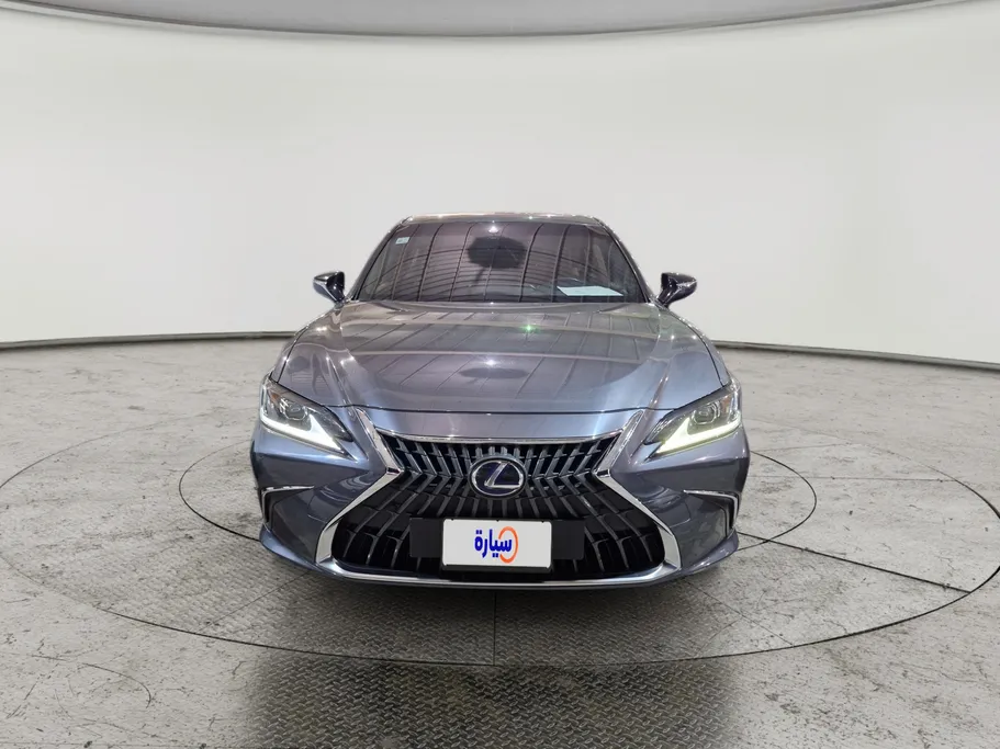 لكزس ES 300 AH Hybrid  2022 