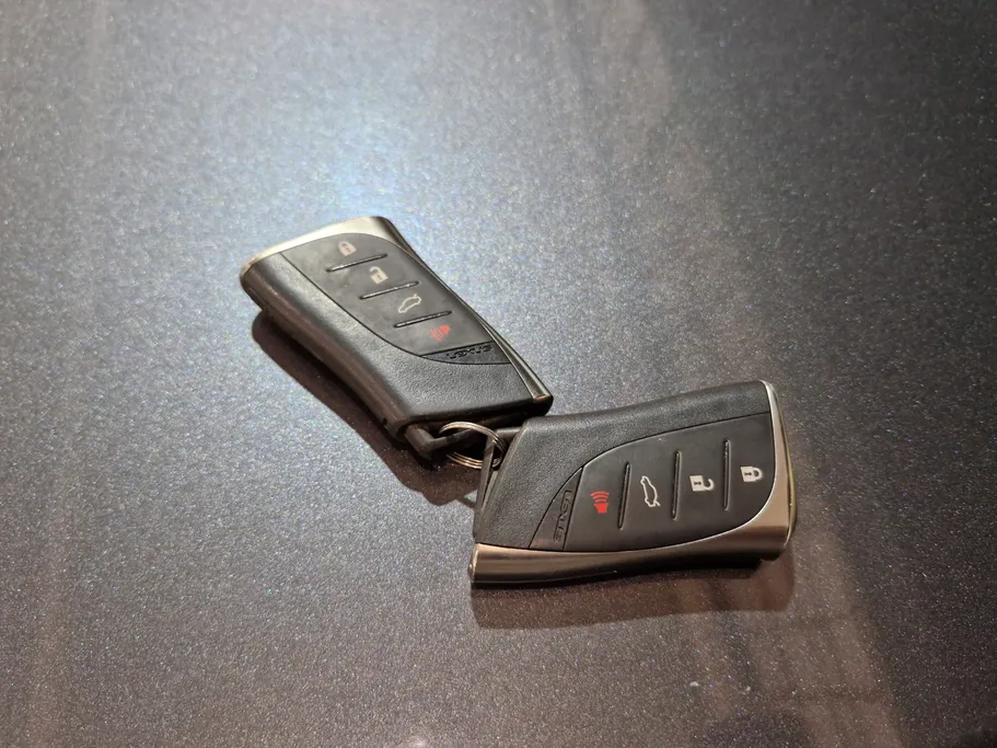 لكزس ES 300 AH Hybrid  2022 