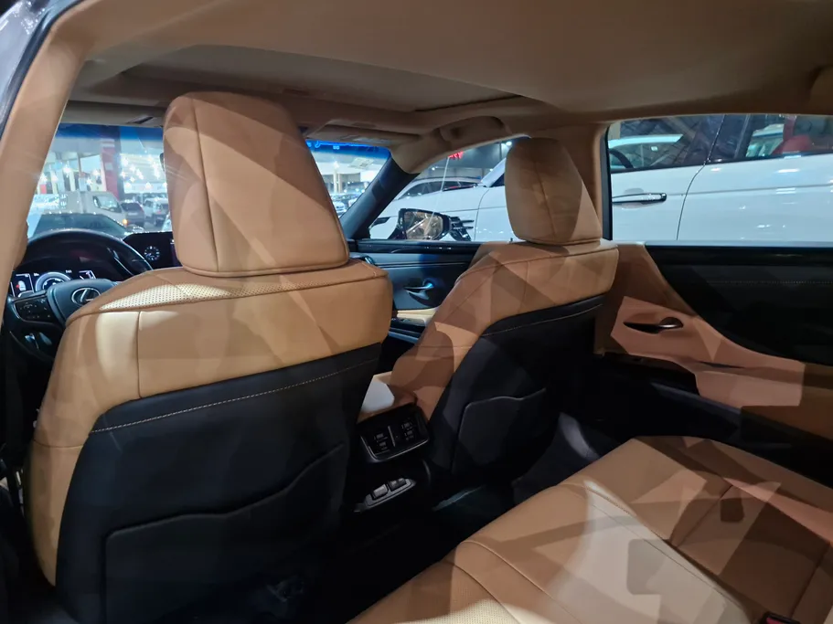 لكزس ES 300 AH Hybrid  2022 