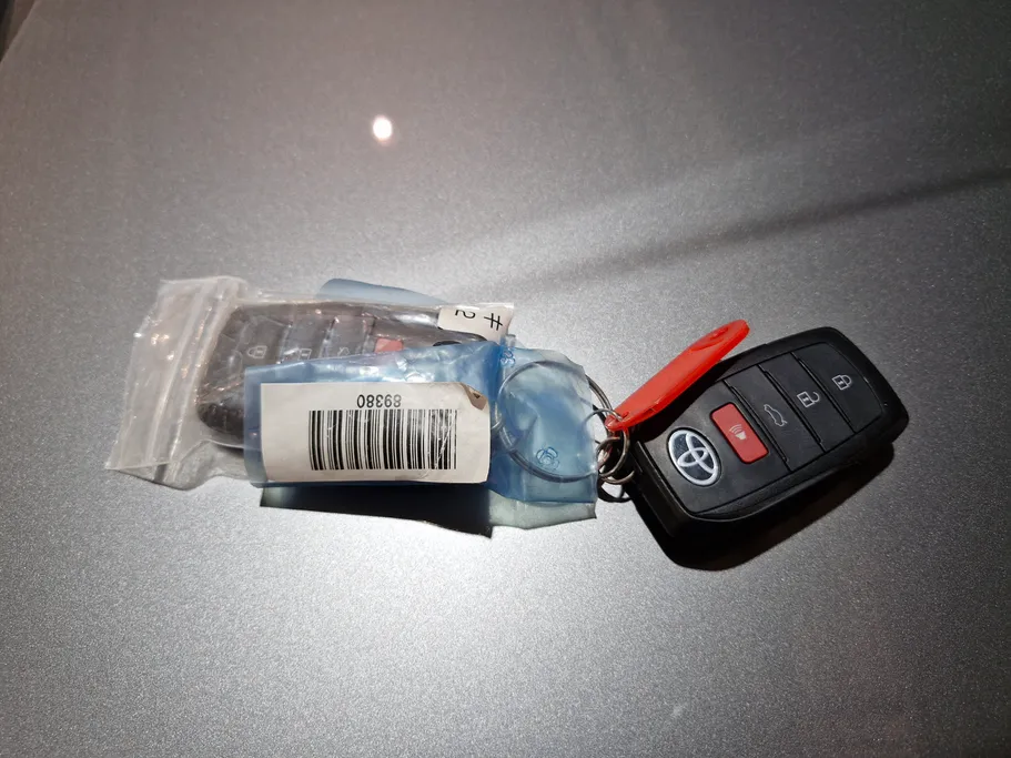 تويوتا كامري LE 2025 