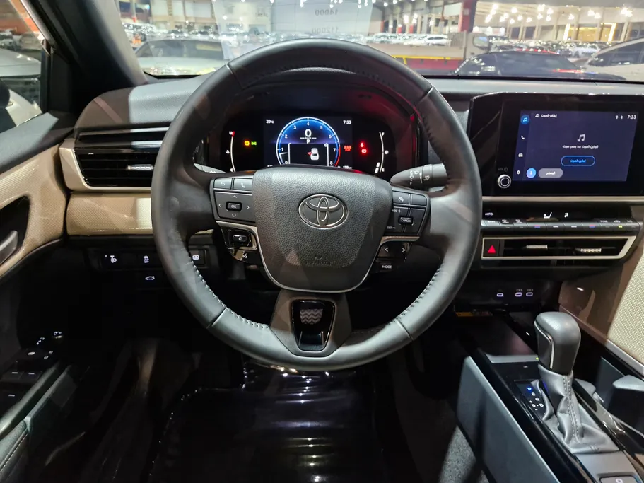 تويوتا كامري LE 2025 