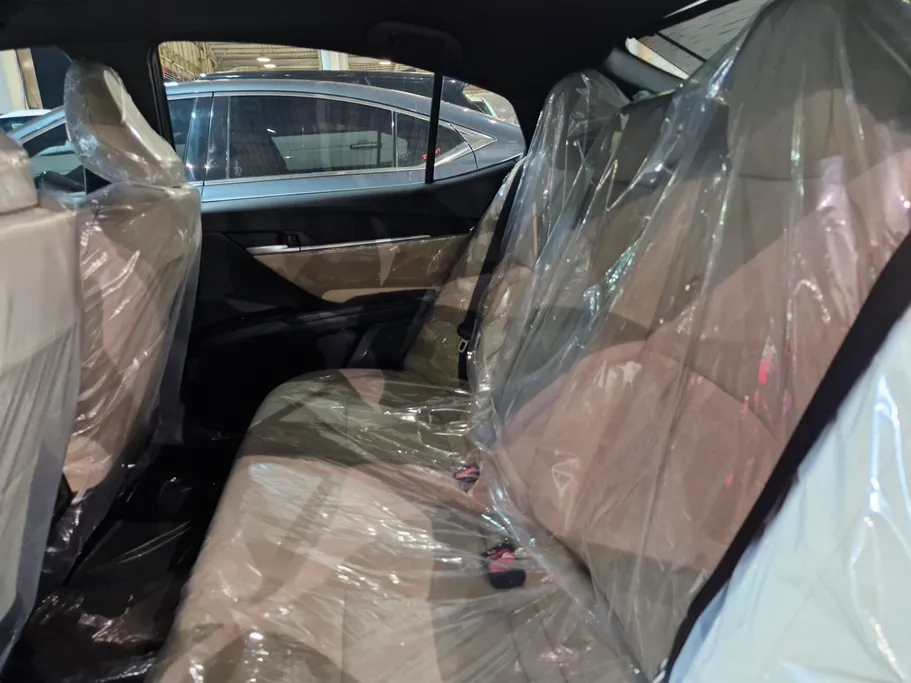 تويوتا كامري LE 2025 