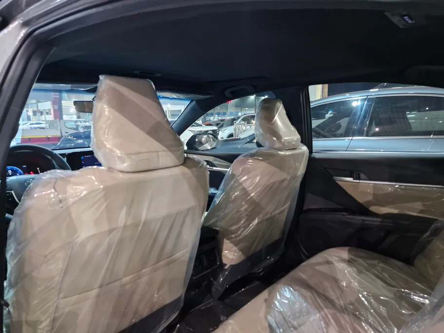 تويوتا كامري LE 2025 