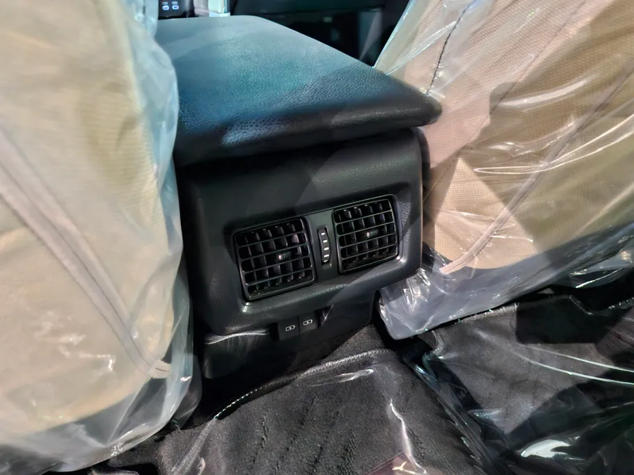 تويوتا كامري LE 2025 