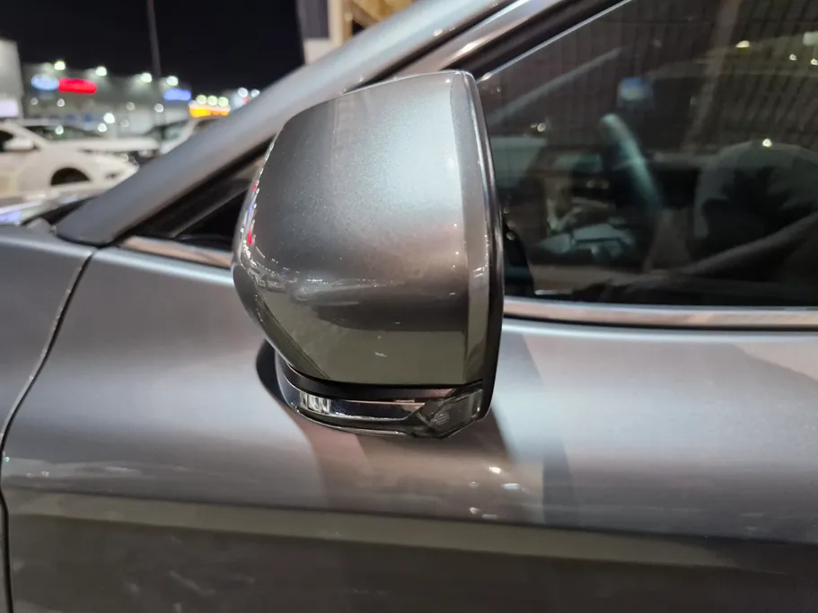 تويوتا كامري LE 2025 