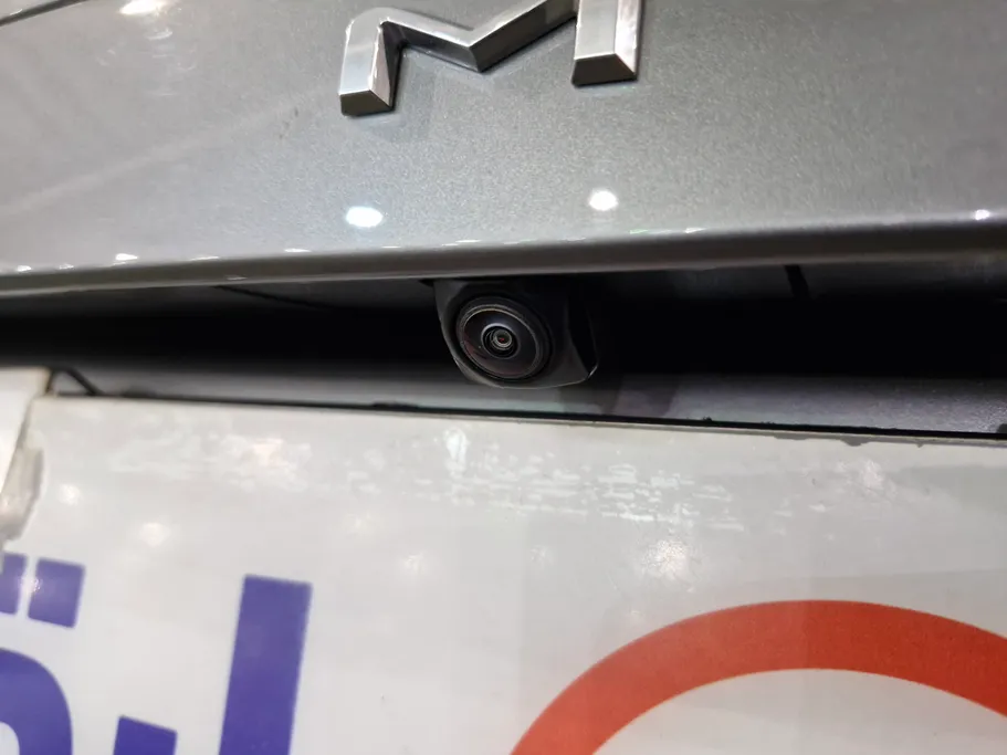 تويوتا كامري LE 2025 