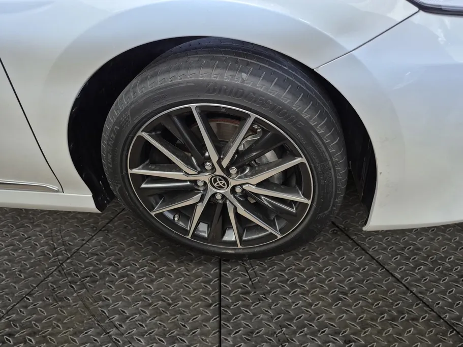 تويوتا كامري GLE HEV  2024 