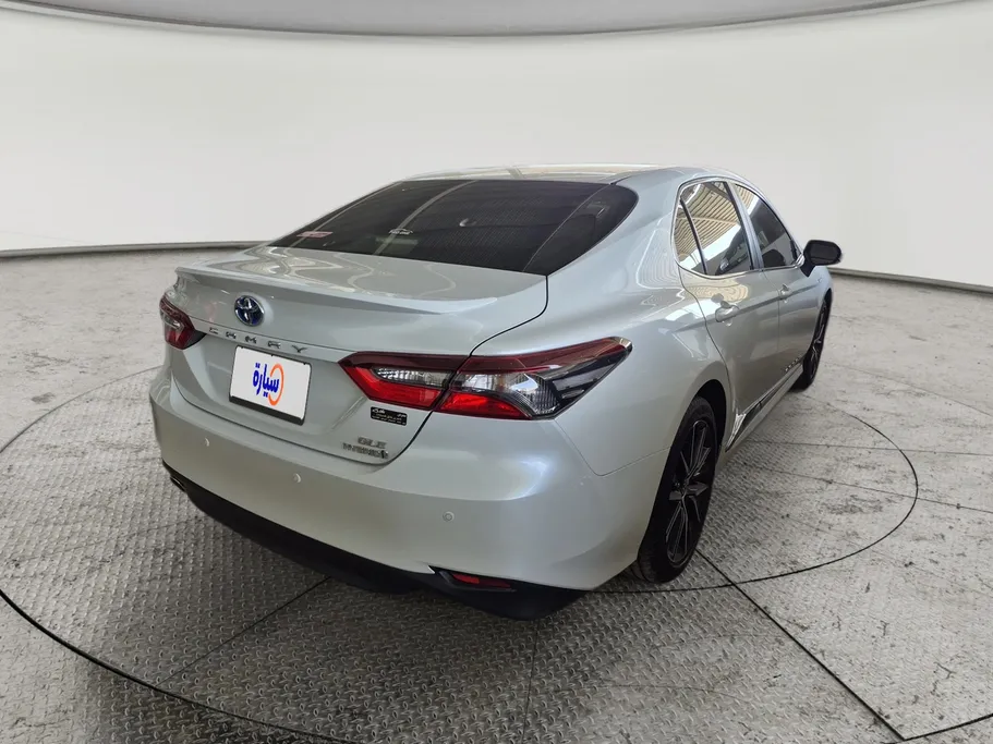 تويوتا كامري GLE HEV  2024 