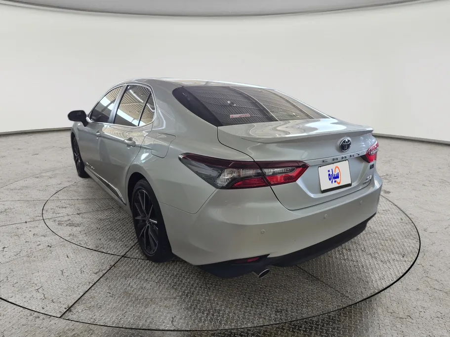 تويوتا كامري GLE HEV  2024 