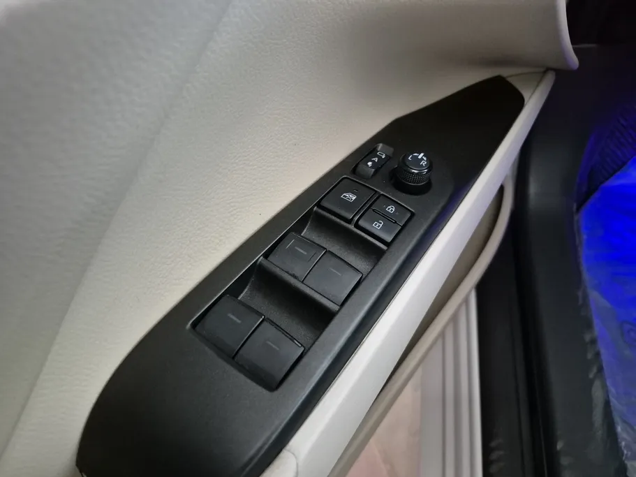 تويوتا كامري GLE HEV  2024 