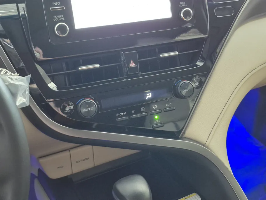 تويوتا كامري GLE HEV  2024 