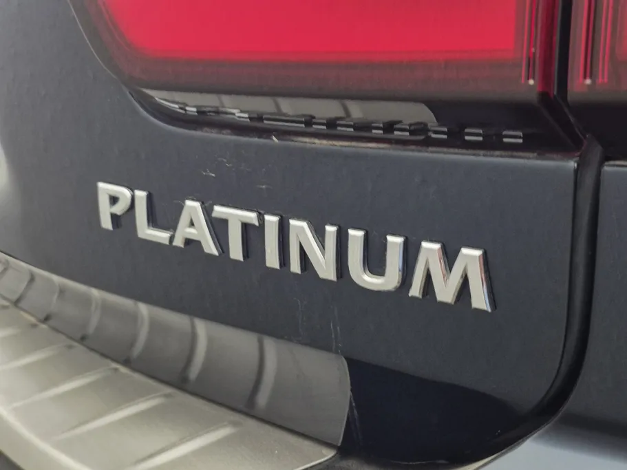 2023 Nissan Patrol Platinum 
