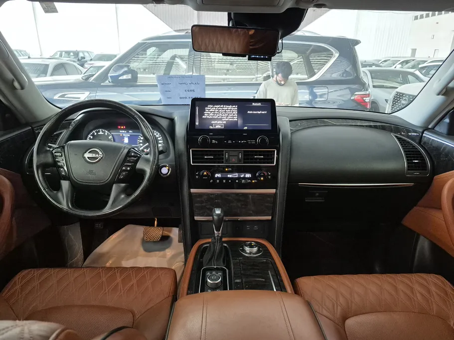 2023 Nissan Patrol Platinum 