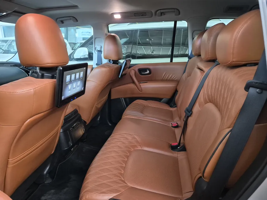 2023 Nissan Patrol Platinum 