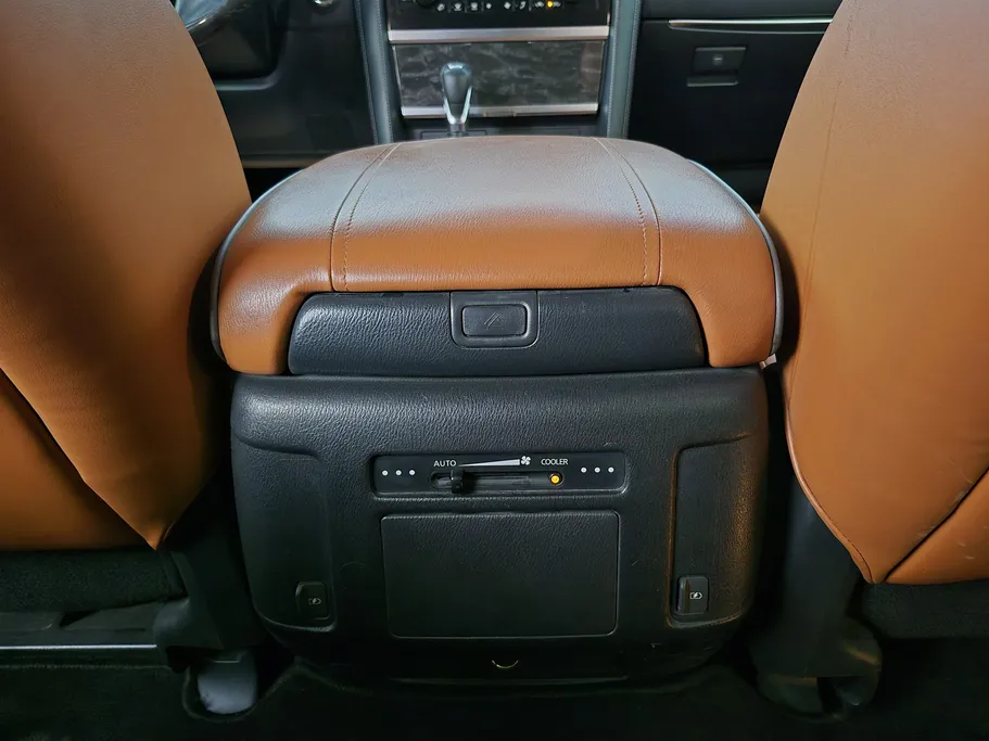 2023 Nissan Patrol Platinum 