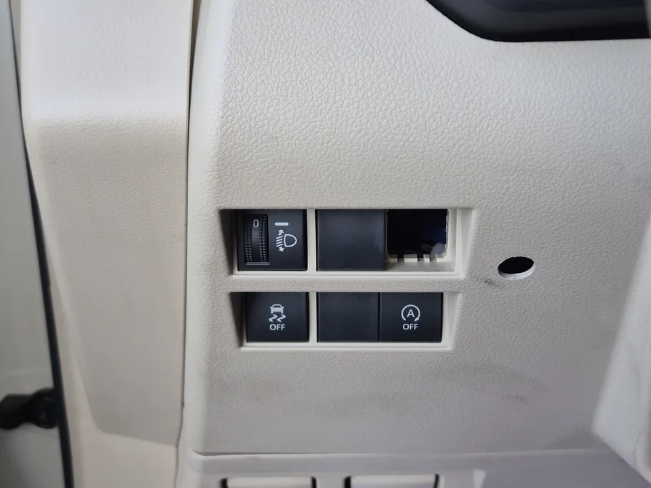 تويوتا لاندكروزر GXR3 2022 