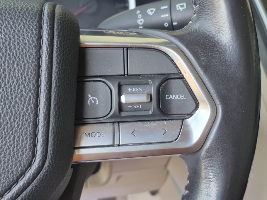 تويوتا لاندكروزر GXR3 2022 