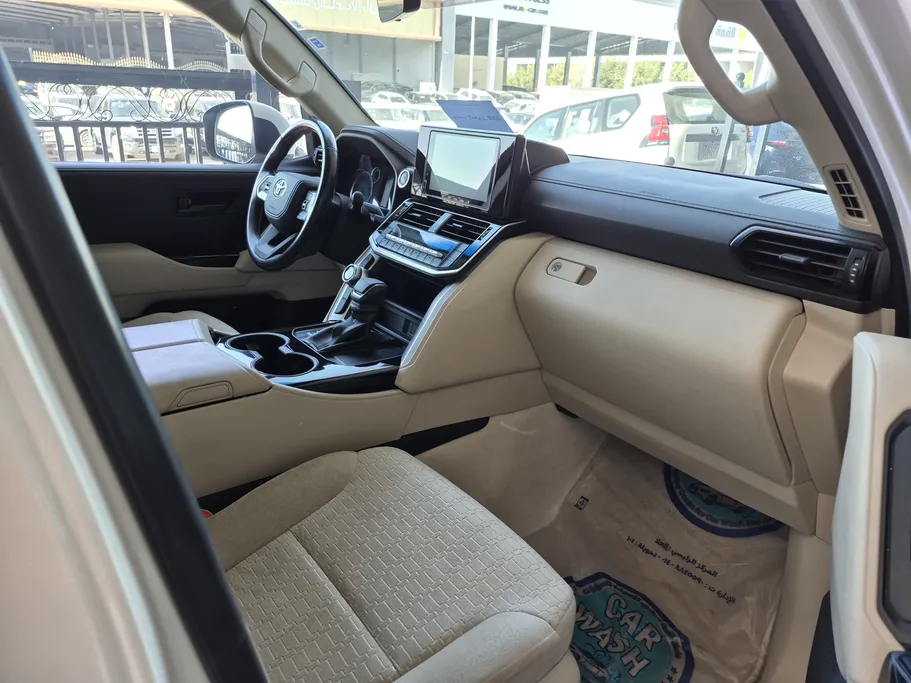 تويوتا لاندكروزر GXR3 2022 