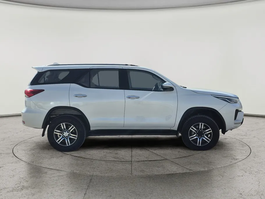 2022 Toyota Fortuner GX2 4x4 