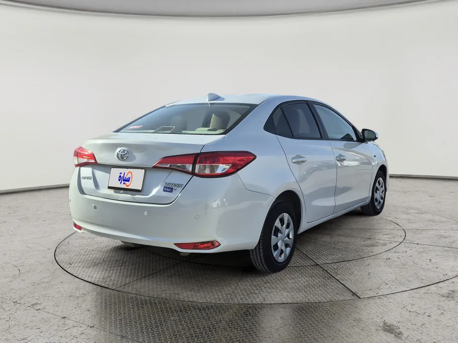 2022 Toyota Yaris  Y 