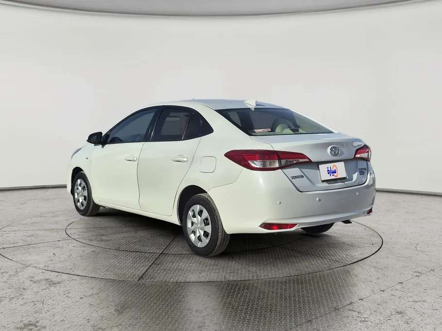 2022 Toyota Yaris  Y 