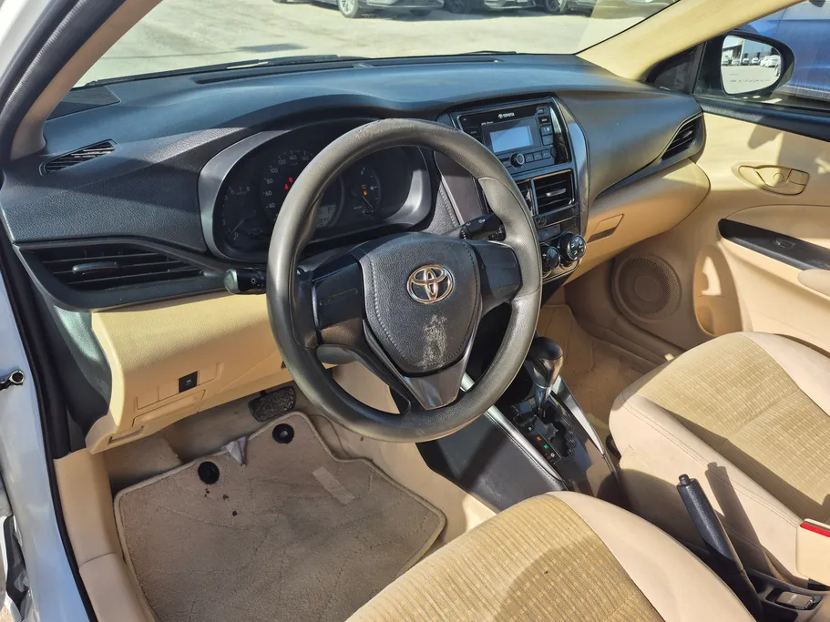 2022 Toyota Yaris  Y 