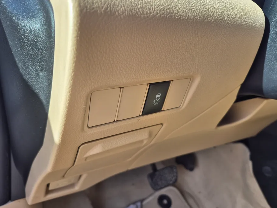 2022 Toyota Yaris  Y 