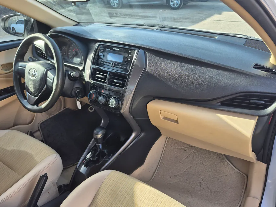 2022 Toyota Yaris  Y 