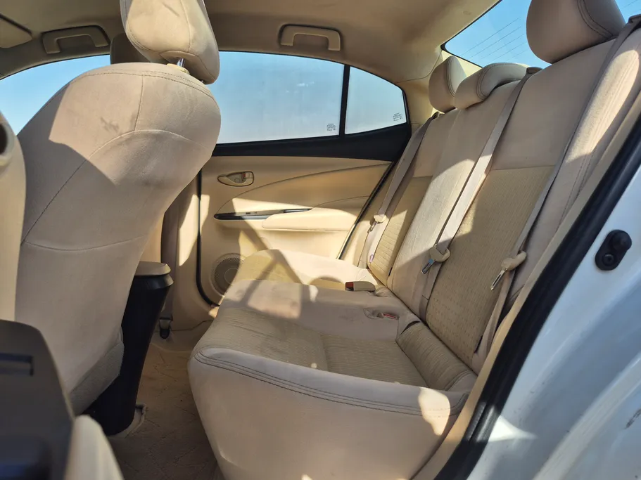 2022 Toyota Yaris  Y 