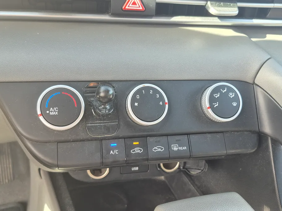 2023 Hyundai Elantra Fleet 