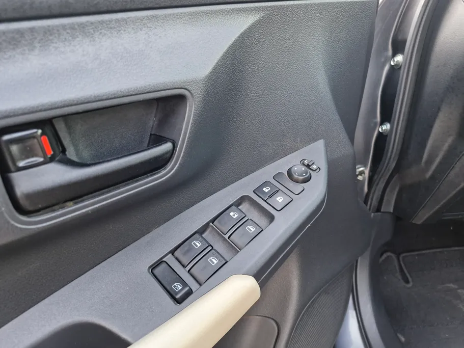 تويوتا يارس Y 2023 