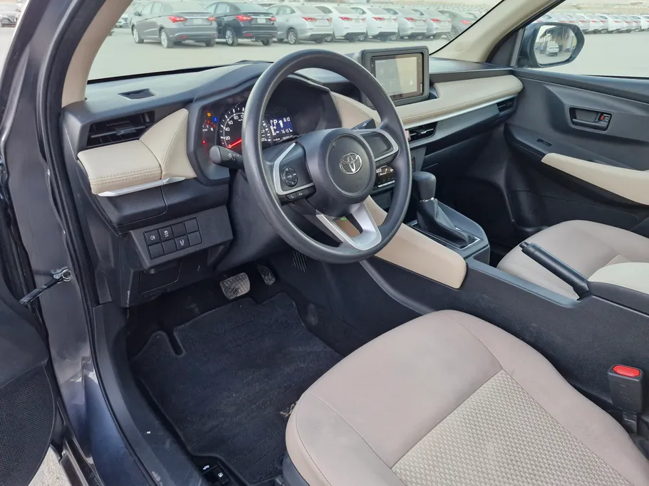 2024 Toyota Yaris  Y 