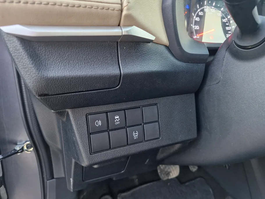 2024 Toyota Yaris  Y 