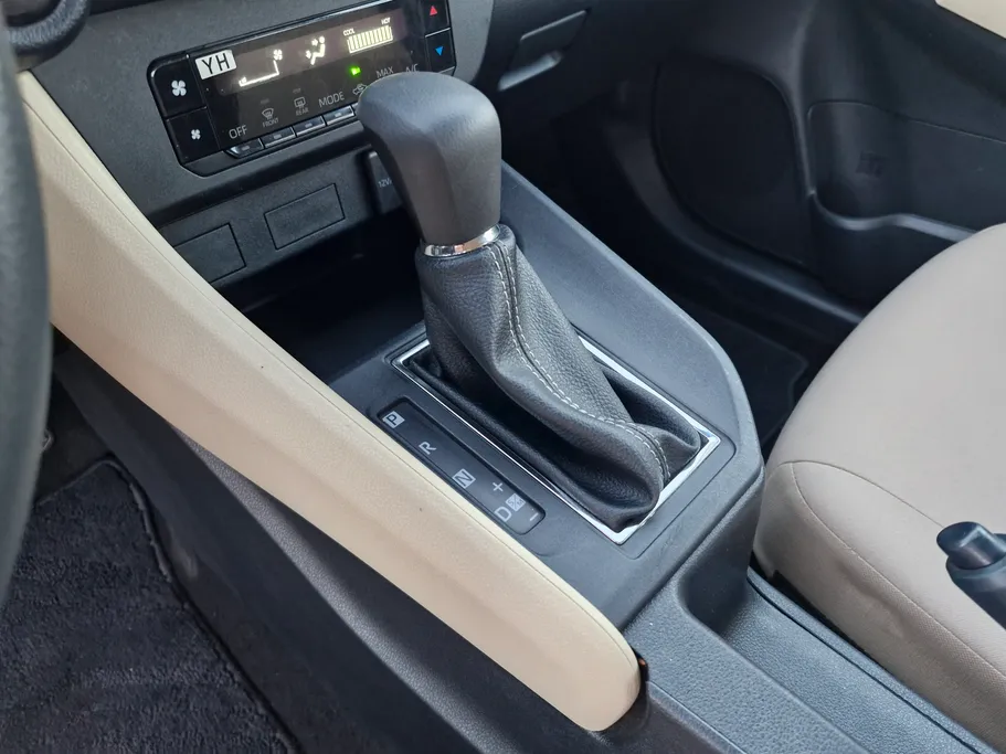 2024 Toyota Yaris  Y 